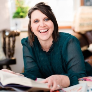 The 5 Steps to Writing and Finishing a Memoir That Will Light Up Your World and Ours by Alyssa Berthiaume